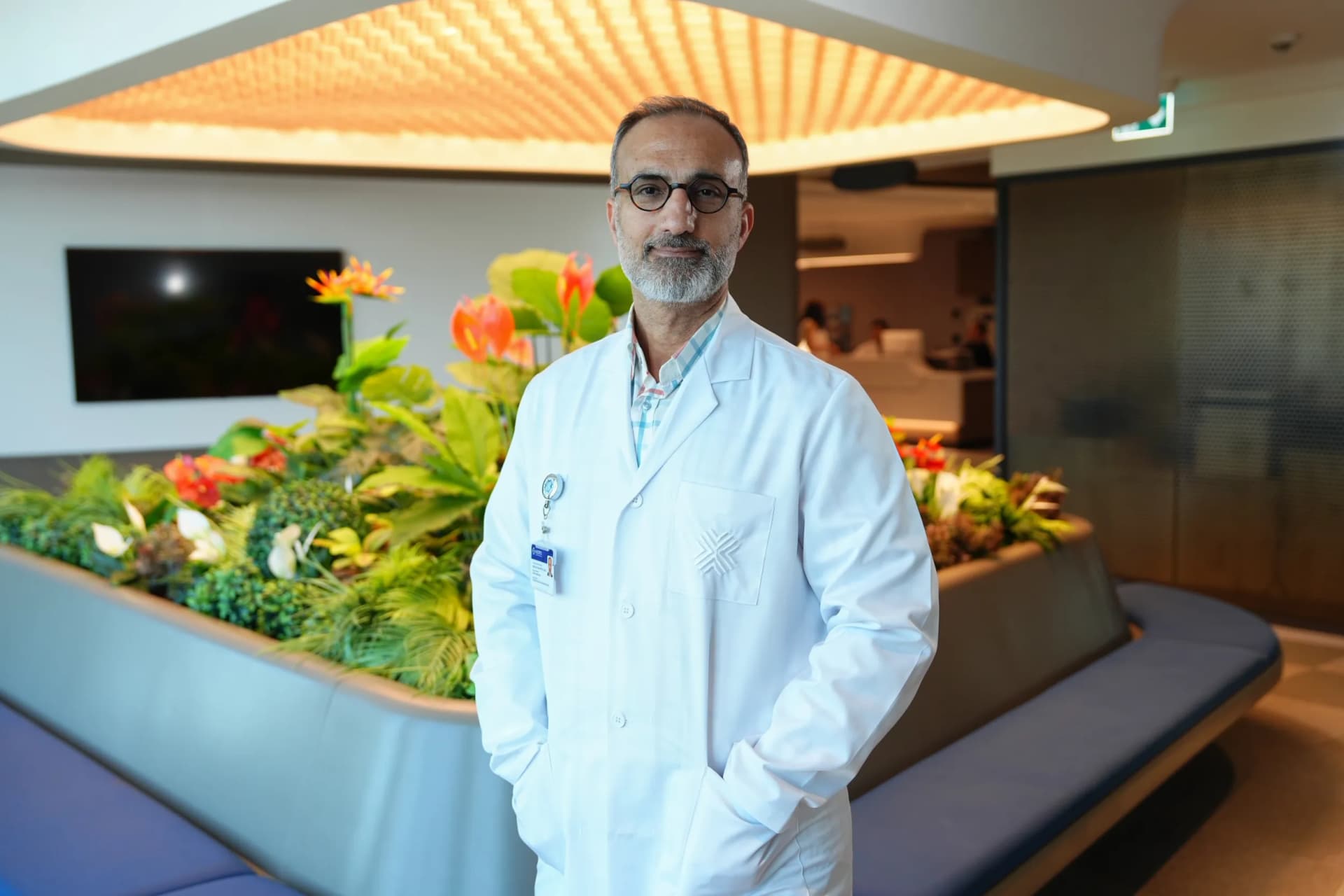 Prof. Dr. Selahattin Tuğrul klinik detaylarını, uzman hekimlerini ve tedavi fiyatlarını inceleyin Prof. Dr. Selahattin Tuğrul bünyesindeki uzman ve modern sağlık merkezi klinik binası görseli