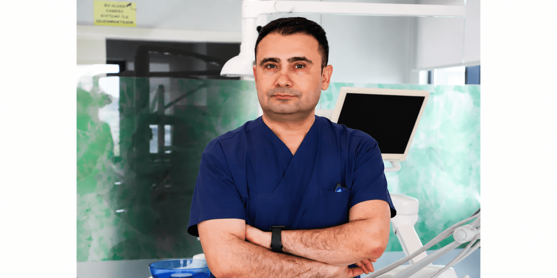 Prof. Dr. Özgür Erdoğan klinik detaylarını, uzmanlarını ve tedavi fiyatlarını inceleyin Prof. Dr. Özgür Erdoğan bünyesindeki uzman ve modern sağlık merkezi klinik binası görseli