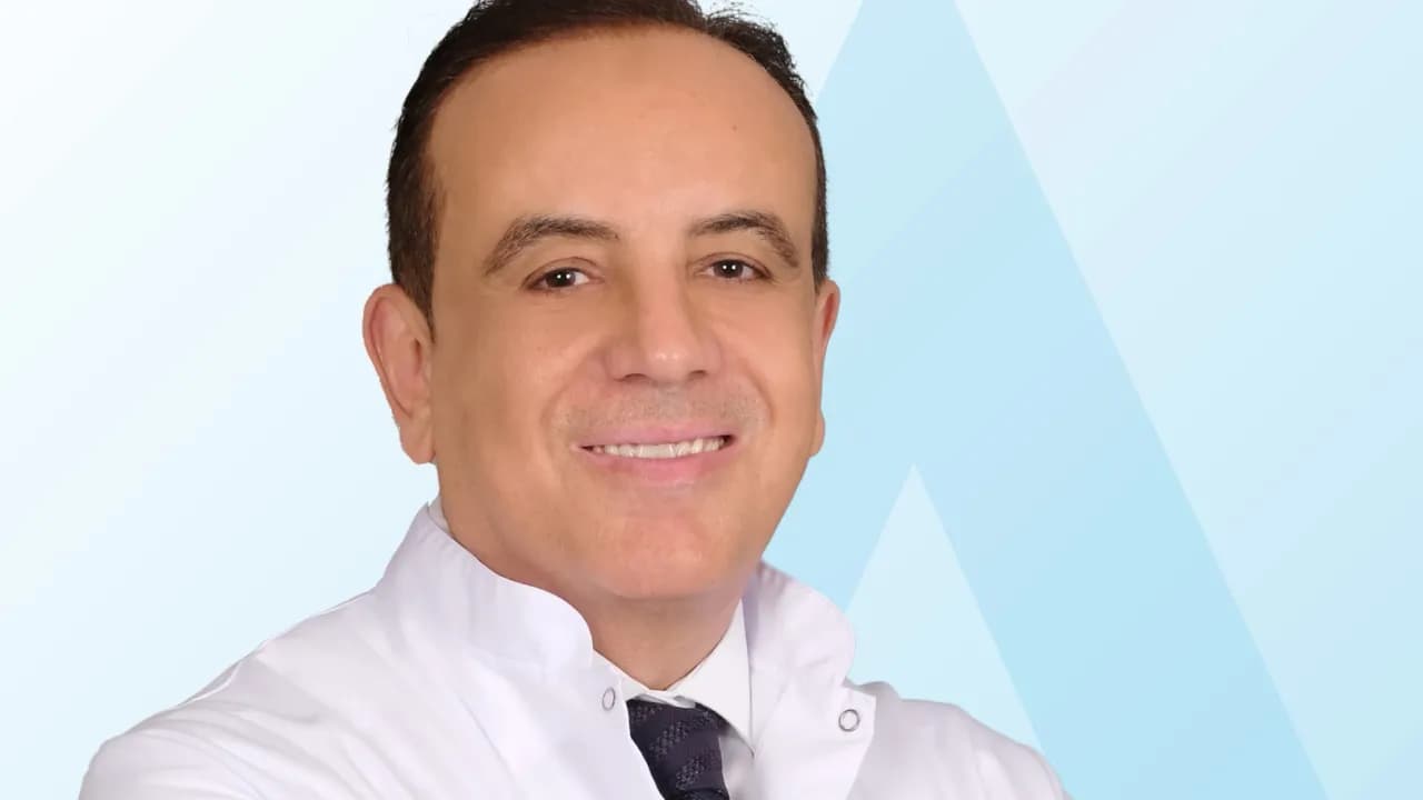 Prof. Dr. Çetin Karaca klinik detaylarını, uzman hekimlerini ve tedavi fiyatlarını inceleyin Prof. Dr. Çetin Karaca bünyesindeki uzman ve modern sağlık merkezi klinik binası görseli